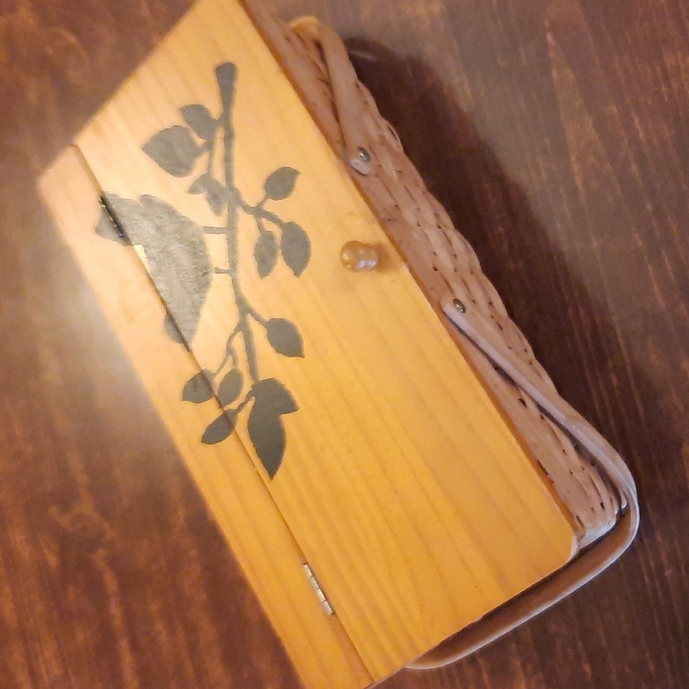 Basket / Picnic Basket